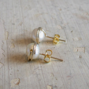 Gold Filled Stud Earring, Wire Wrapped White Freshwater Pearl Posts,Natural Pearl Earring, Bridal Earrings,Stud Earrings Pearls, Real Pearls
