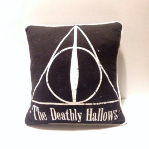 Harry Potter The Deathly Hallows T-shirt pillow