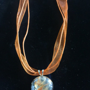 Cracked glass pendant