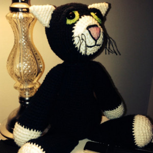 crochet cat plush, fiber art doll, scented, calming, eco-friendly, wool stuffed, black white, soft, cotton, made to order