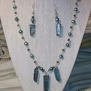 Down By The Sea: Blue Pearl & Crystal Point Necklace & Earring Set