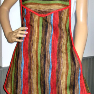 Retro Vintage Style Apron with hidden side pockets- Colorful Woodgrain Print with a red Trim - Flatters all body types