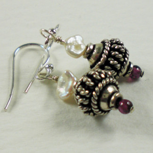Bali Sterling Silver, Petite Pearl & Garnet Earrings,bali earrings,silver earrings,garnet earrings,earrings online,pink,red,silver and red