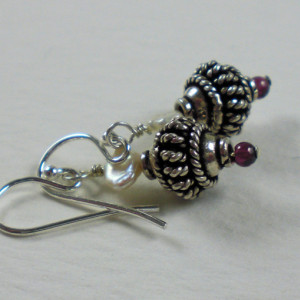 Bali Sterling Silver, Petite Pearl & Garnet Earrings,bali earrings,silver earrings,garnet earrings,earrings online,pink,red,silver and red