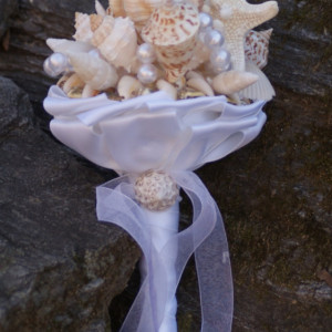 Jr. Bridesmaid Seashell Bouquet / Beach Bouquet