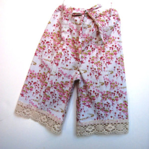 Little Girls Cotton Cropped Pants - Drawstring waist, front pleats, cotton lace trim - Size 3/4