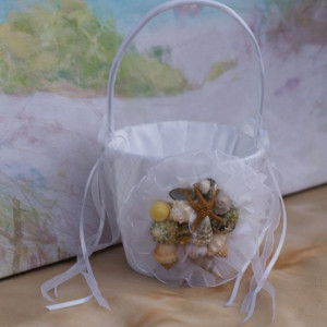 Seashell/Beach/ Wedding Flower Girl Basket