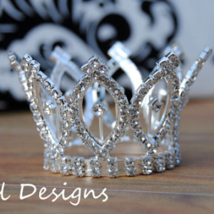 Newborn Crown- Photography Prop, baby crown, newborn princess, princess prop, newborn crown prop, baby princess, baby crown, baby tiara