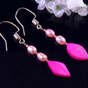 Pink Mother of Pearl Shell Earrings Glass Beads Dangling Handmade Costume Jewelry Made in Montana Free Shipping to USA Gift Box