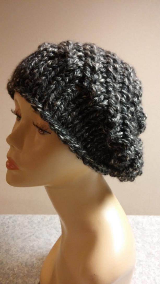 ONLY ONE Slouchy Knit Charcoal Gray Winter Hat