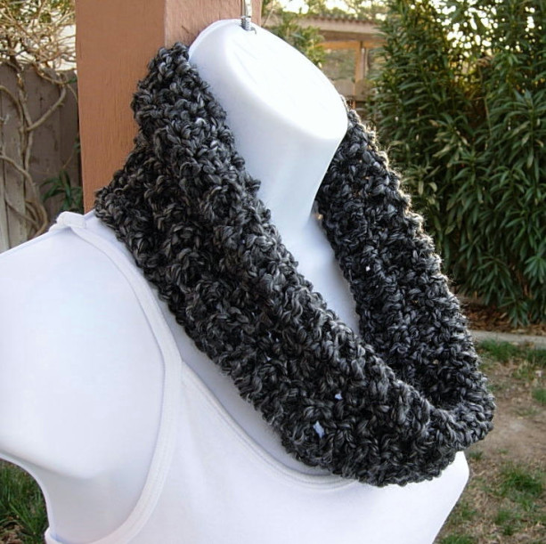SUMMER COWL SCARF, Black Gray Grey Tweed, Small Short Infinity Loop, Crochet Knit, Soft Lightweight Neck Warmer..Ready to Ship in 2 Days