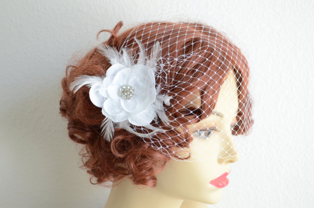 READY TO SHIP, White Birdcage Veil and Flower,Small flower with feathers, Rhinestone, Vintage Veil, Veil and Hair Flower,White birdcage veil