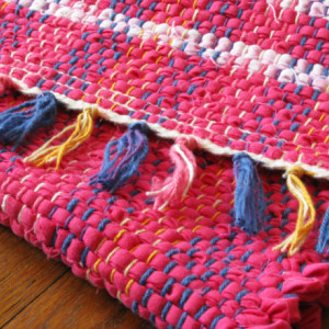 Rag Rug - Hot pink, pink, light pink / Handwoven / Eco-Friendly, upcycled, reclaimed