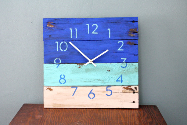 BEACH HOUSE Clock. Hip, Modern, Ocean Blue. Recycled, Reclaimed, Repurposed Pallet Wood Wall Clock. Great gift idea.