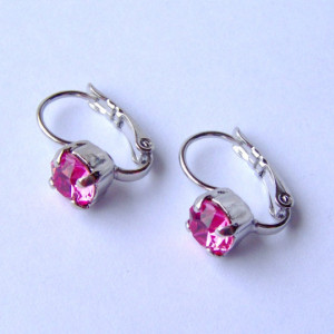 Pink rhinestone earrings / rose pink / 6mm / leverback