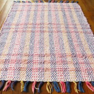 Rag Rug - Pink, multi-colored / Washable / Handwoven / Eco-Friendly, upcycled