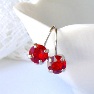 Ruby rhinestone earrings / siam red / 6mm / leverback
