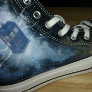 TARDIS, Doctor Who, Custom Converse, Time lord, Whovian, Fanart Sneakers