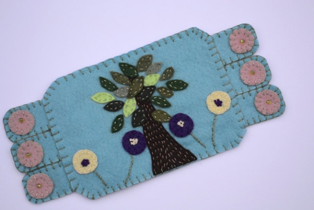 Fabric Coaster, Wool felt penny rug, posies, tree of life