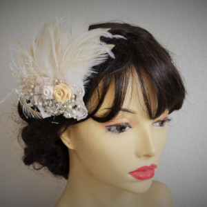 READY TO SHIP, Champagne and Ivory Feather clip,1920s Feather fascinator, One of a Kind, Champagne Lace, Rustic, Crystals, pearls,rhinestone