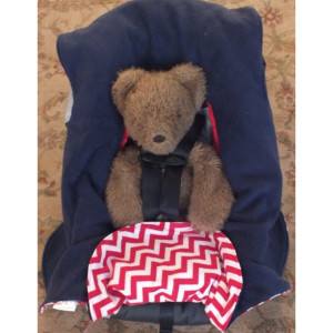 Car Seat and Stroller Blanket: Wraps Under Baby and Won't Fall Off