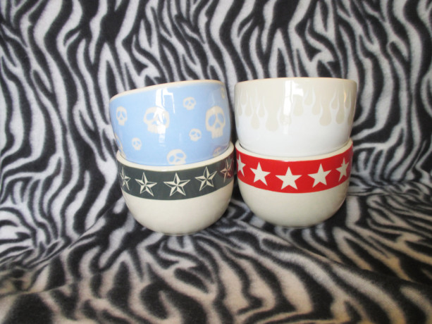 Blue Skulls White Flames Cereal Soup Ice Cream Bowl Red Grey Nautical Stars Ceramic Pottery OHIO USA