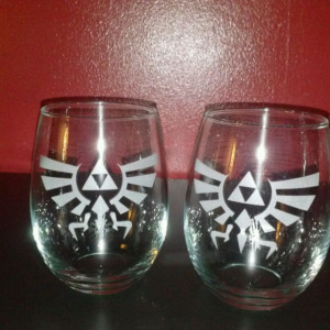 Zelda Triforce Wine Glass Set - Large Stemless 21 oz wine glasses - Wine lovers - Zelda - Nintendo Novelty