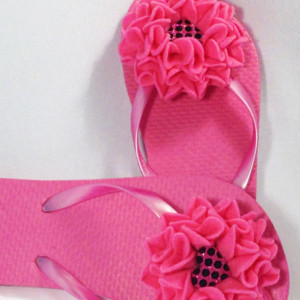 Mum Flower Flip Flops| Bridesmaid Flip Flops| Bride Flip Flops| Made-to-Order Flower Flip Flops| Bridesmaid / Bride Gifts| Beach Coverup