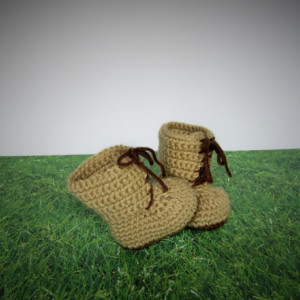 Handmade crochet tan combat boots, crochet army boots, crochet boots, military boots, soldier boots, photo prop, baby announcement