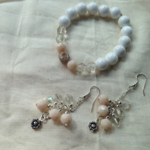 Chunk Beaded Spring Bracelet with Rose pink and white large glass beads with granite stone center on clear elastic 