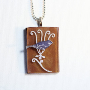 Bird pendant jewelry / Bird on flower necklace / Artisan indie necklace / Boho style flower necklace / quirky jewellery / shrink plastic art