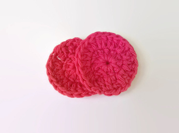 scrubbies - face scrubbies - cotton scrubbies - red scrubbies - crochet scrubbies - cotton washcloth - cotton makeup remover - red washcloth