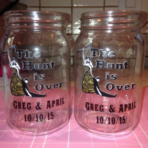Personalized Mason jar glasses for the wedding couple- Gifts, Weddings, Holiday, Mason Jars, Glasses, Couple, Anniversary