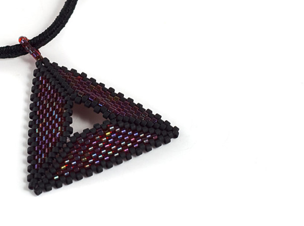 Beaded Triangle Necklace // Red and Black // Seed Beads // Beadwork