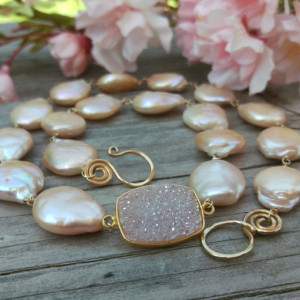 Peach Coin Pearl & Druzy Linked in 14K Gold Filled Wire with Handforged Clasp