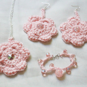 3 piece jewelry set - Bracelet, earrings, and necklace - Crochet pink flowers with bead accents