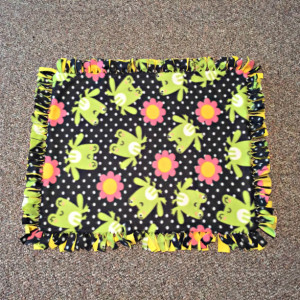 LAST CHANCE! Frogs and Flowers No Sew Fleece Baby Blanket