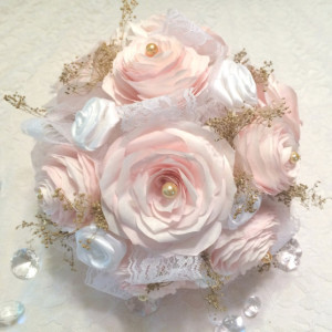 Blush paper roses, lace, pearls and gold baby's breath Bridal bouquet, Made in colors of your choice, Shabby chic bouquet, Throw bouquet