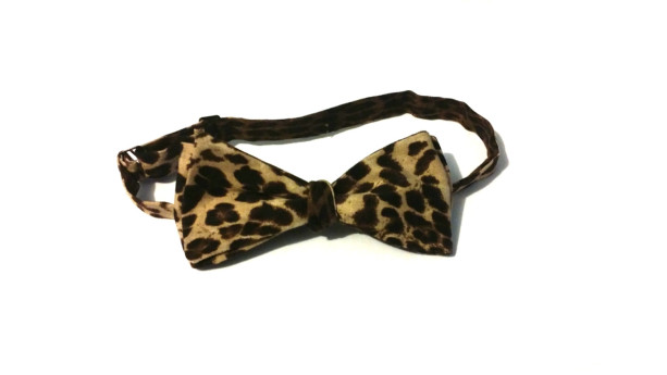 Two Sided Leopard Print Bow Tie
