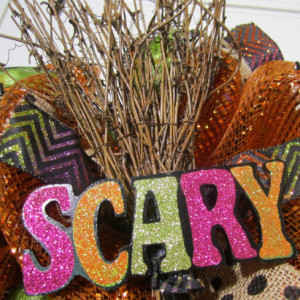 Orange Mesh Halloween Wreath, Witch Broom Wreath, Scary Witch Wreath, Orange Deco Mesh Wreath, Scary Halloween Wreath