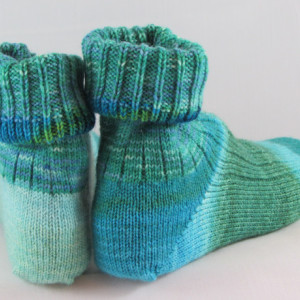 Shades of the Caribbean Blue Hand Cranked Socks-Free Shipping