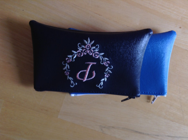 Wallet embroidered with wreath and initial