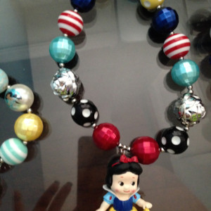 Snow White chunky necklace