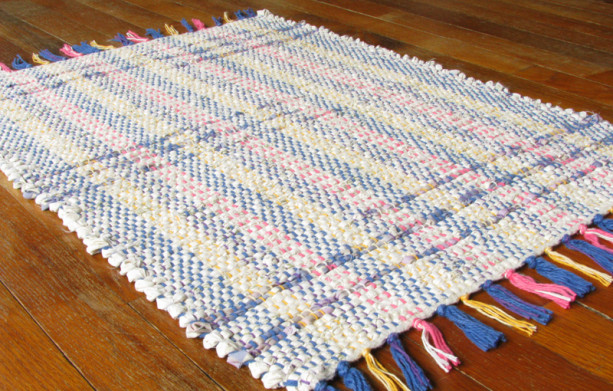 Rag Rug - Ivory, lavender, lilac, olive / Handwoven / Eco-Friendly, upcycled
