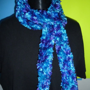 Handhooked Boa Scarf - Electric Blue