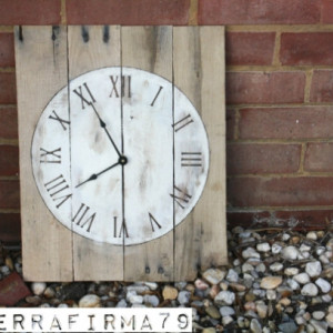 Rectangular Pallet Wood Clock.  Reclaimed Wood.  Round Face.  Roman Numerals.  Natural.  Simple.  Hip.  Eco-Friendly