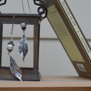 Sophisticated Long Leaf Dangle Earrings with Pearl Beads and Silver Caps