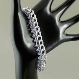 Edgy - Iridescent Lilac & Silver Beaded Chainmaille Bracelet