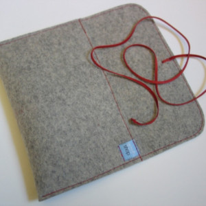 Gray wool felt Kindle Paperwhite case with red leather strap